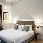 Palazzo Goldoni Condotti Collection