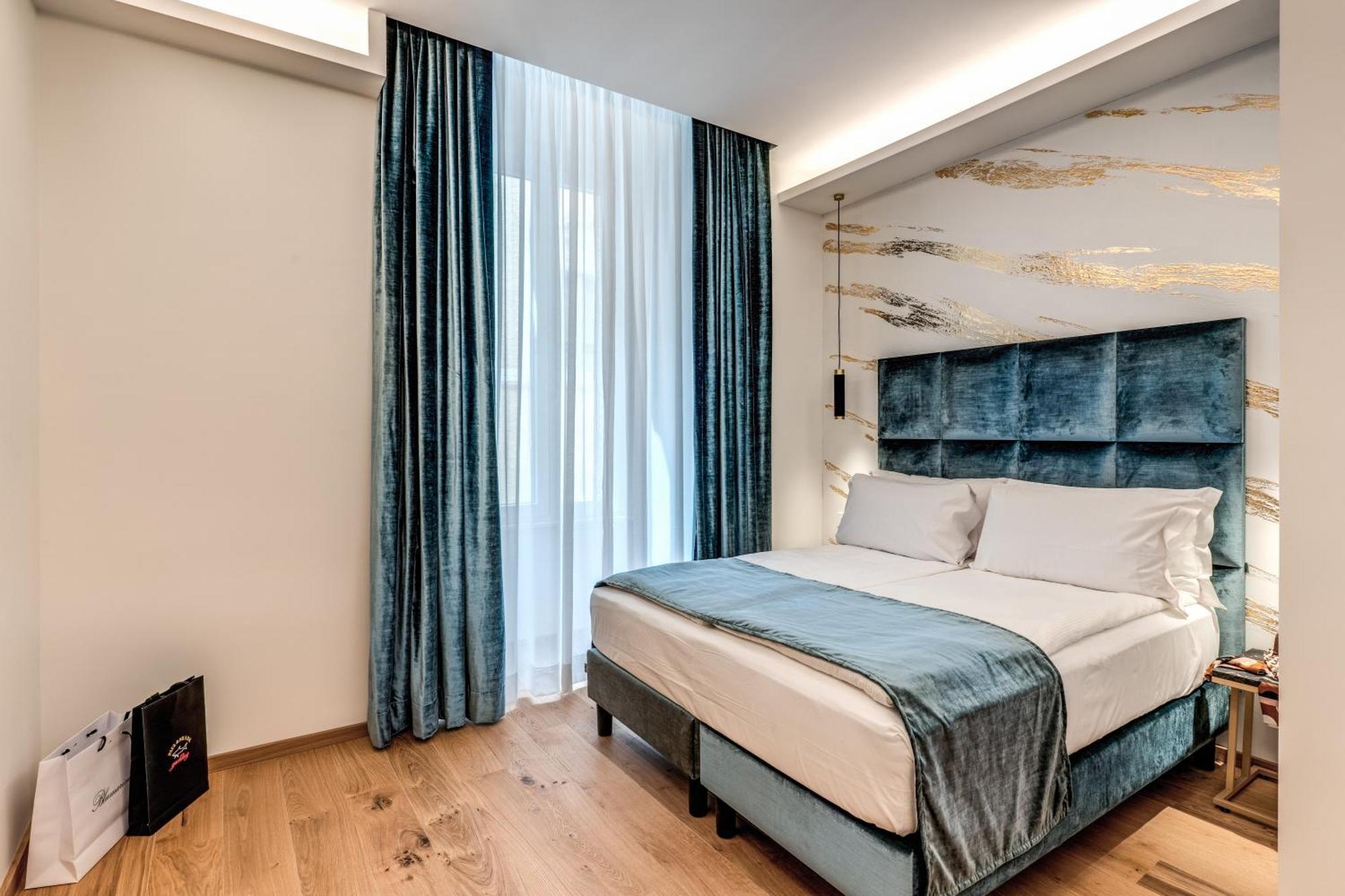 Palazzo Goldoni Condotti Collection 3*