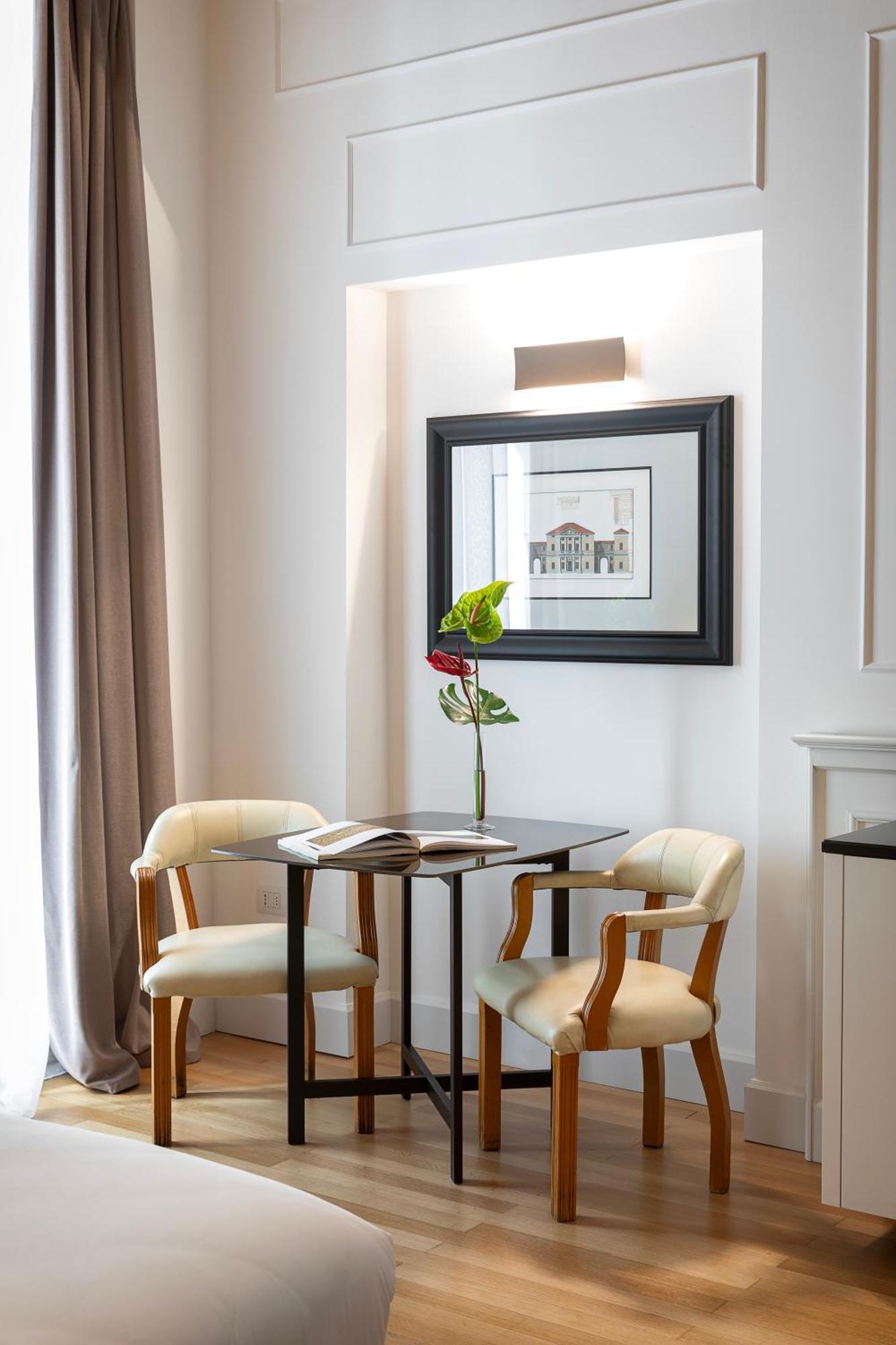 Palazzo Goldoni Condotti Collection 3*